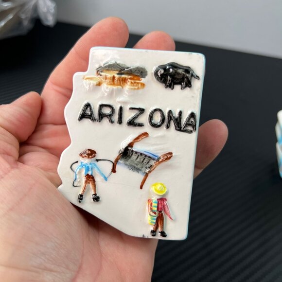 Vintage Arizona State Shaped Ceramic Salt & Pepper Shakers Made In Japan - Picture 3 of 11